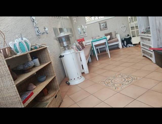 3 BEDROOM HOUSE FOR SALE IN KENSINGTON
